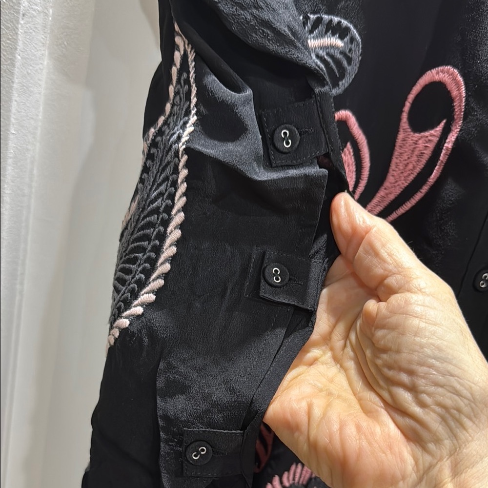 Johnny Was Embroidered Black Floral Women's Top - Picture 7 of 9
